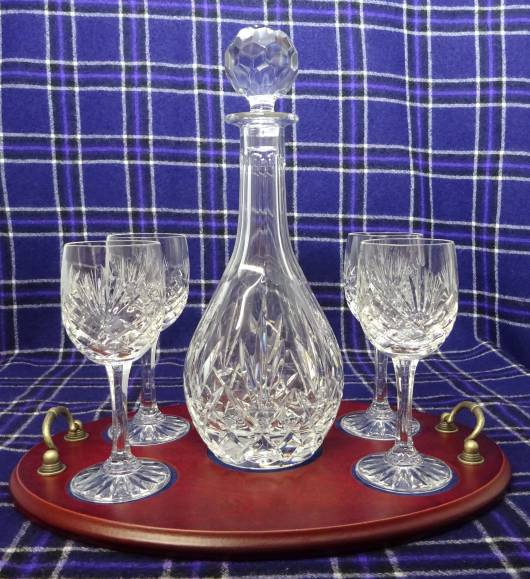 SPECIAL - FULLY CUT 5 PIECE WINE DECANTER SET & PERSONALISED DISPLAY TRAY