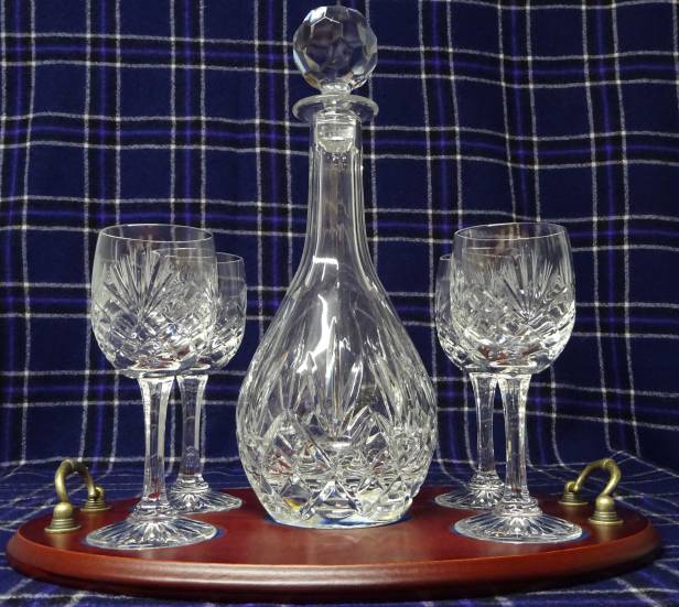SPECIAL - FULLY CUT 5 PIECE WINE DECANTER SET & PERSONALISED DISPLAY TRAY