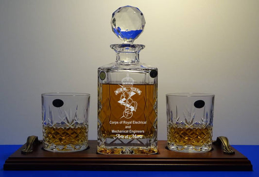 Square Full Cut Crystal Decanter & 2 Whisky Glasses on Personalised Tray