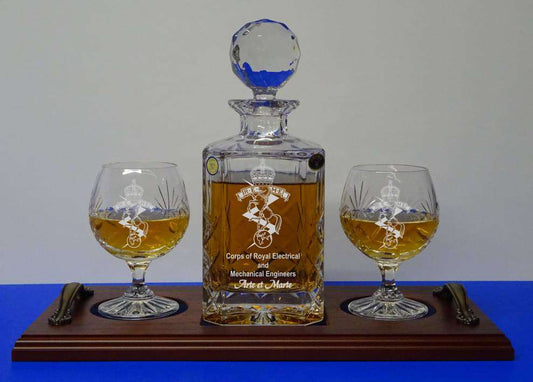 Square Crystal Decanter with 2 Matching Brandy Glasses Engraved on Personalised Tray