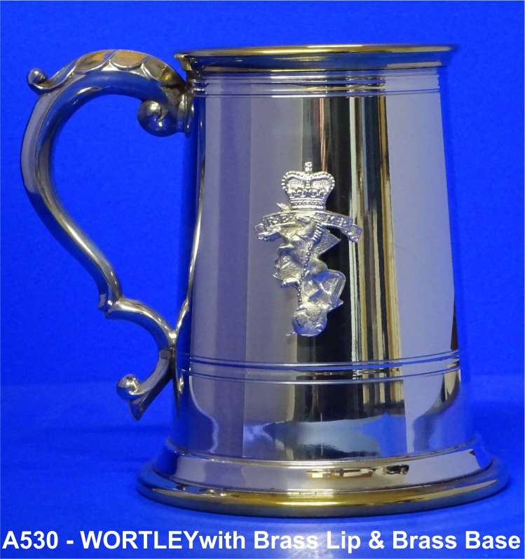 PEWTER TANKARD A530 Wortley - with Brass Lip & Brass Base