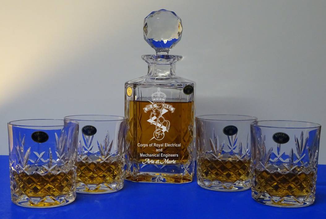 5 PIECE WHISKY SET - ENGRAVED SQUARE DECANTER & 4 FULLY CUT WHISKY GLASSES
